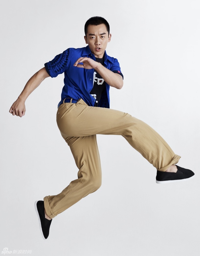郑恺最新杂志大片 戴复古鸭舌帽变活力武术boy