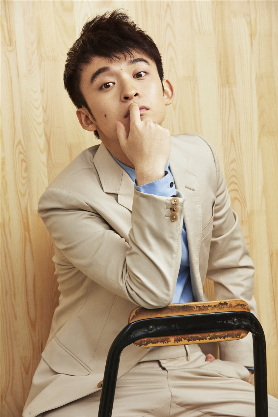 最年轻的总裁这个温州85后是中国最年轻的上市公司总裁1年创百亿公司3