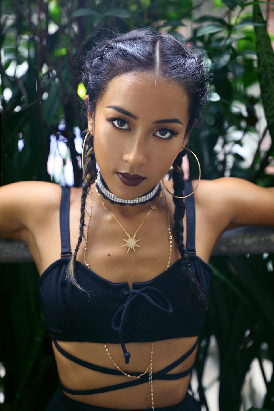 吉克隽逸时尚街拍 『黑女王』霸气酷炫来袭