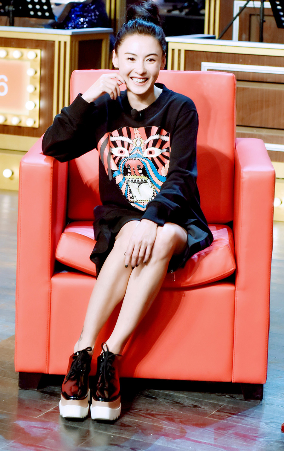 张柏芝穿大牌上综艺