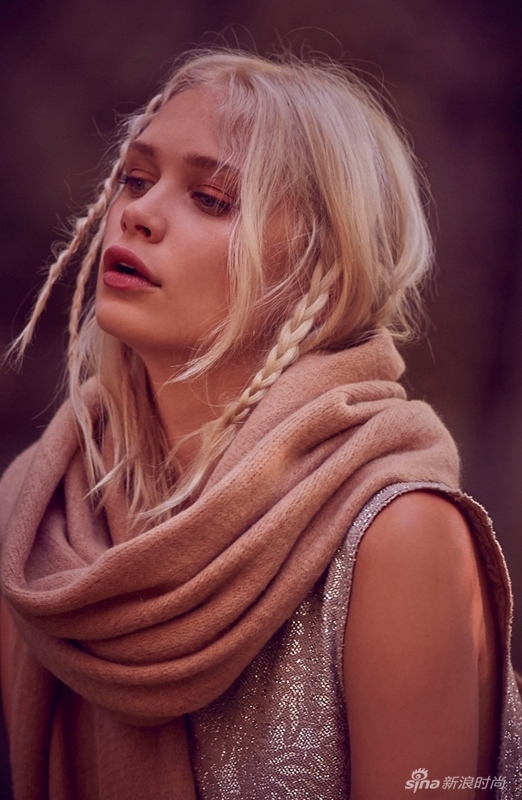 银发女模性感冬日大片 仙气飘飘少女感十足