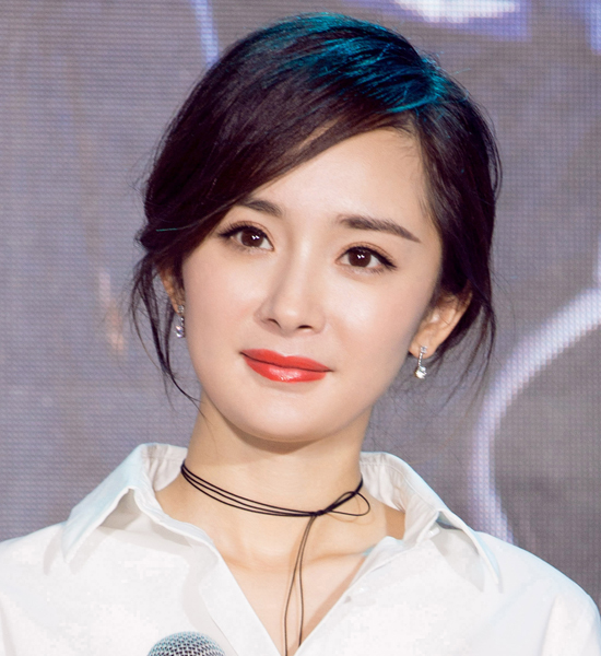 这款90度刘海火遍女神圈 你梳你也美