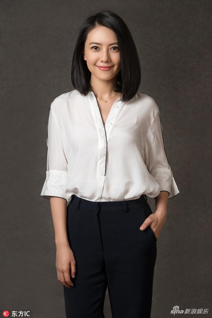 高圆圆清淡妆容质感写真