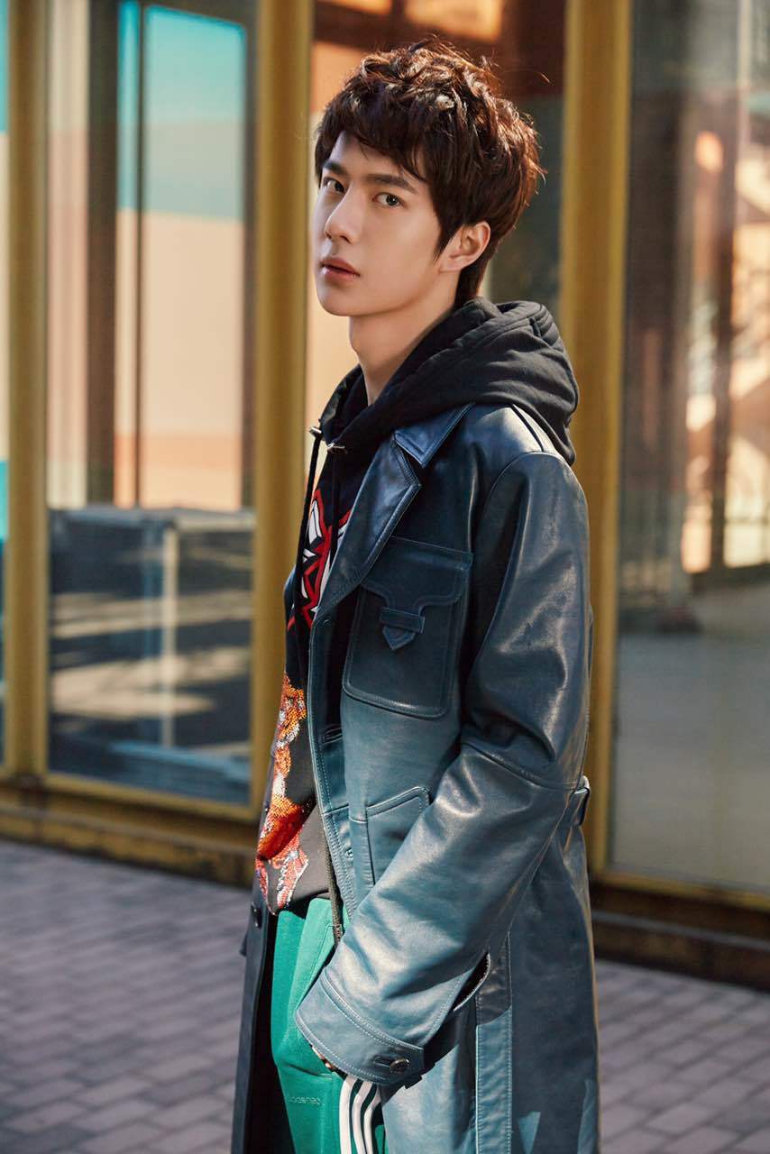 王一博街头感酷炫时尚大片_高清图集_新浪网