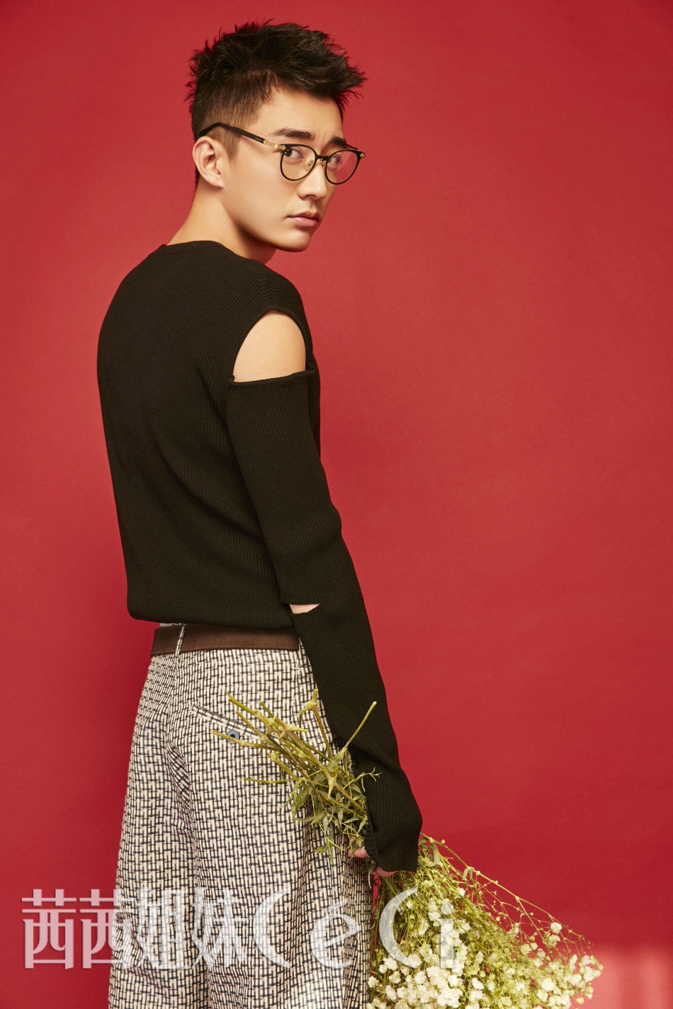 刘学义花样写真大片 雅痞阳光少年酷范儿十足