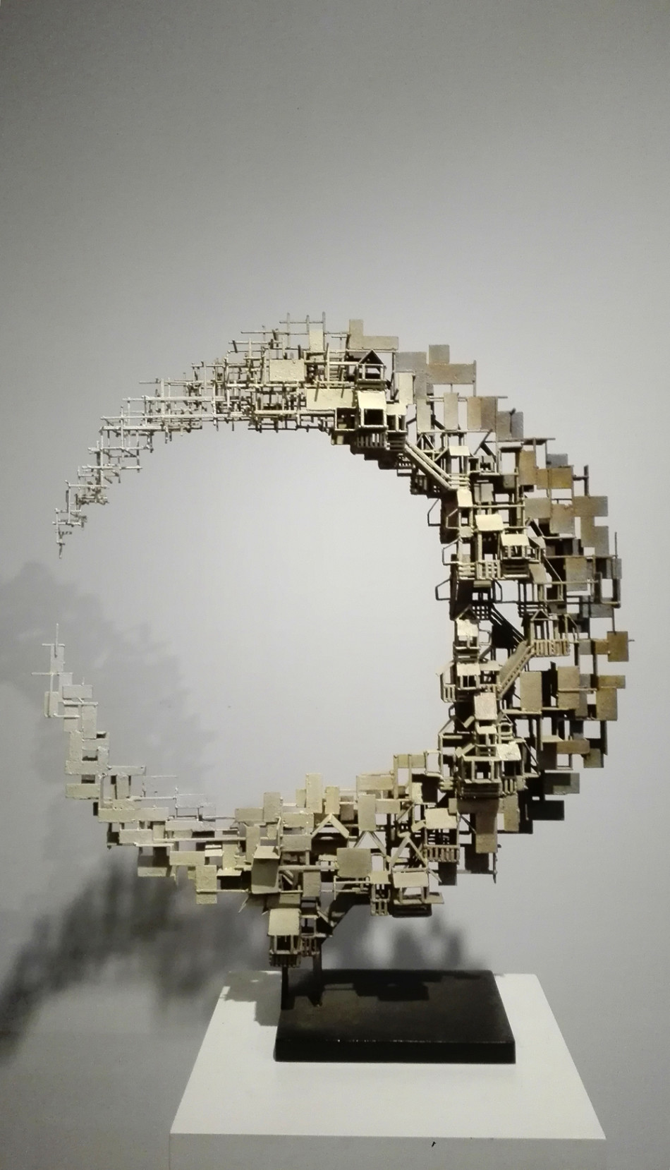 艺术家丁浩雕塑作品