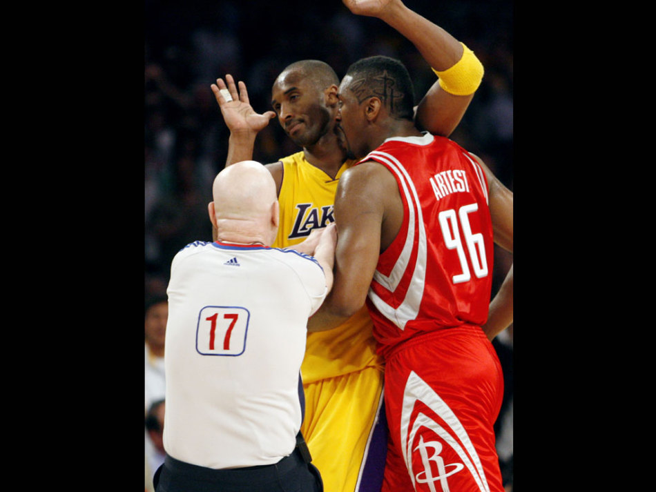 阿泰与科比顶牛