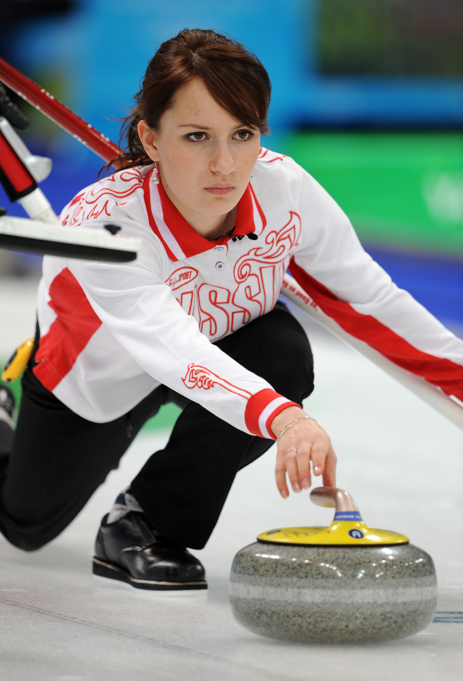俄罗斯女子冰壶"美女杀手"——主将希多洛娃_高清图集_新浪网
