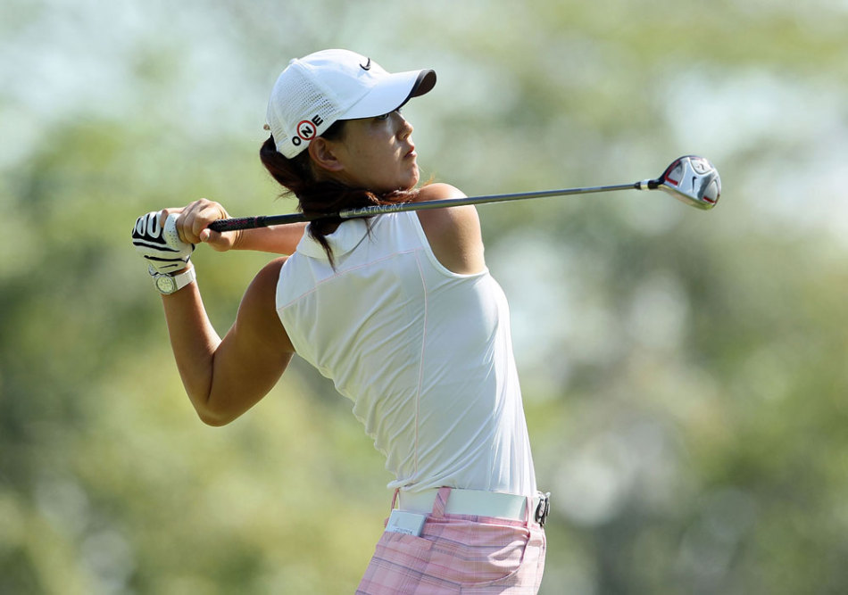 魏圣美下场热身