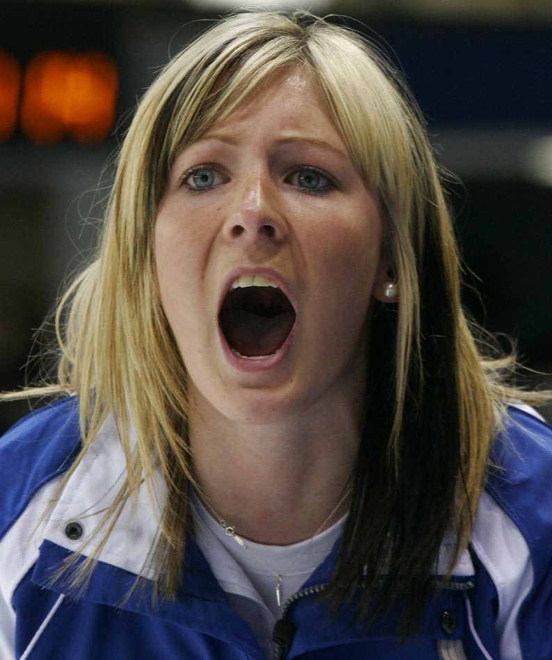 2010年女子冰壶世锦赛:激情一声吼_高清图集_新浪网