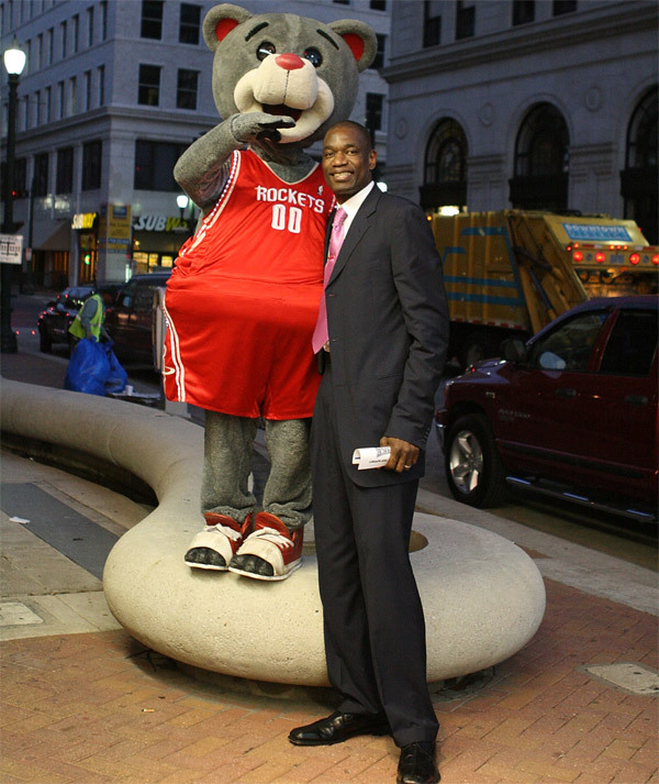 巴蒂尔卡拉ok慈善赛_高清图集_新浪网