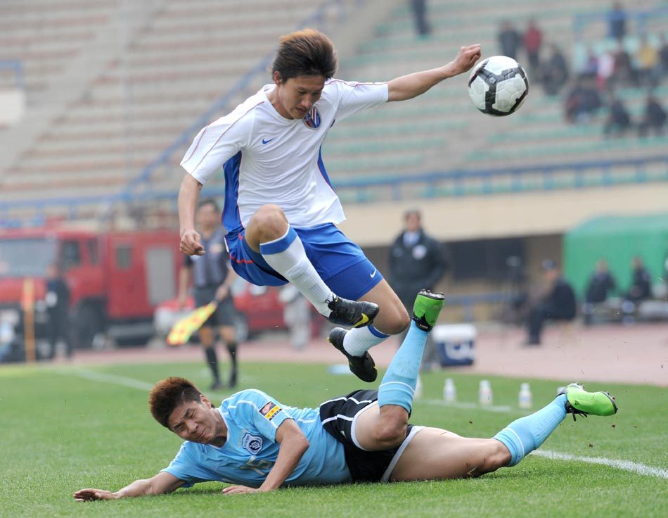 [中超]大连实德0-2上海申花_高清图集_新浪网