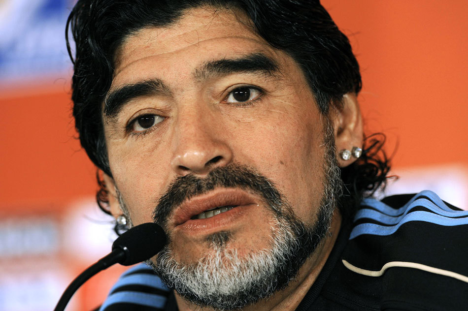 马拉多纳出席阿根廷队记者会_高清图集_新浪网