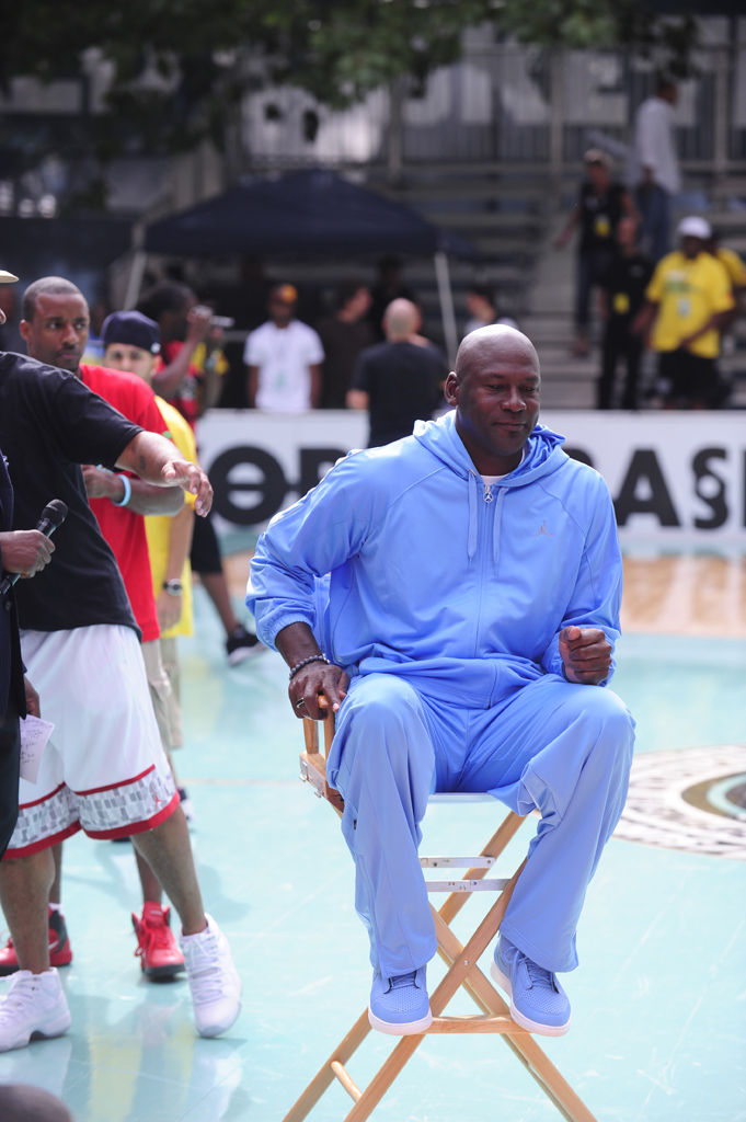 乔丹突然现身纽约洛克公园球场_高清图集_新浪网