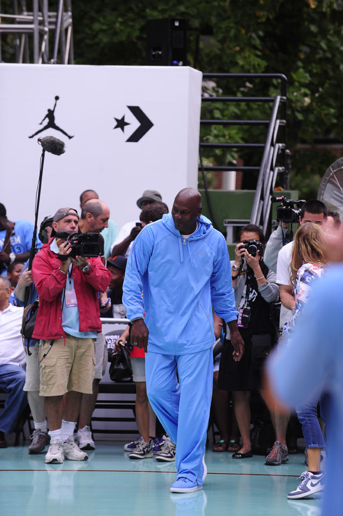 乔丹突然现身纽约洛克公园球场_高清图集_新浪网