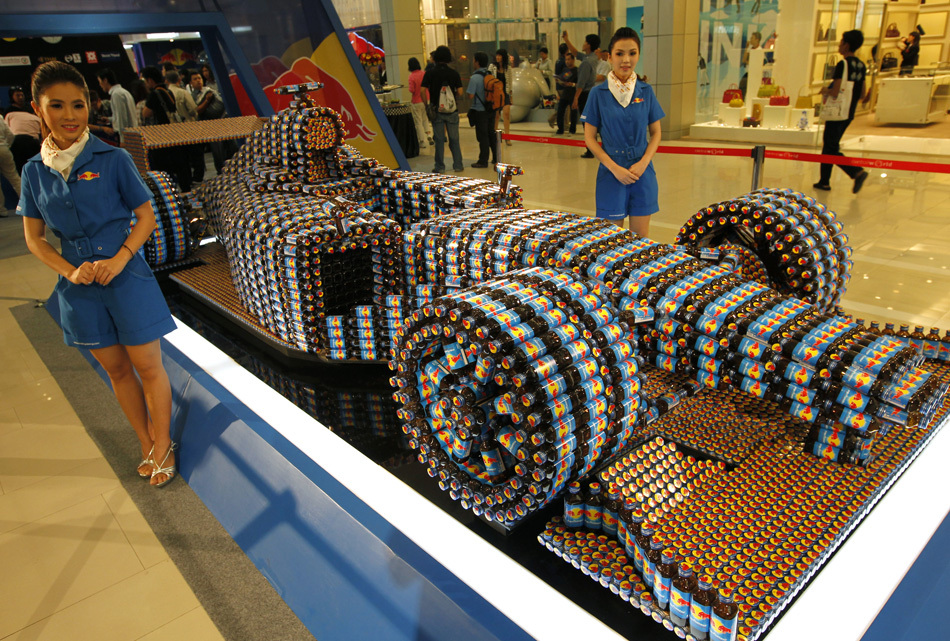 "红牛"方程式赛车模型亮相