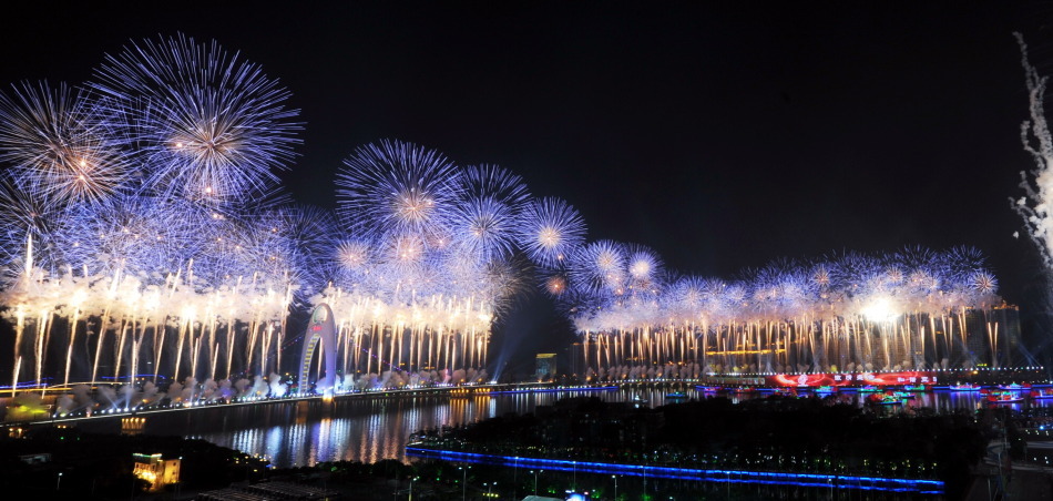 广州亚运会开幕式隆重举行_高清图集_新浪网