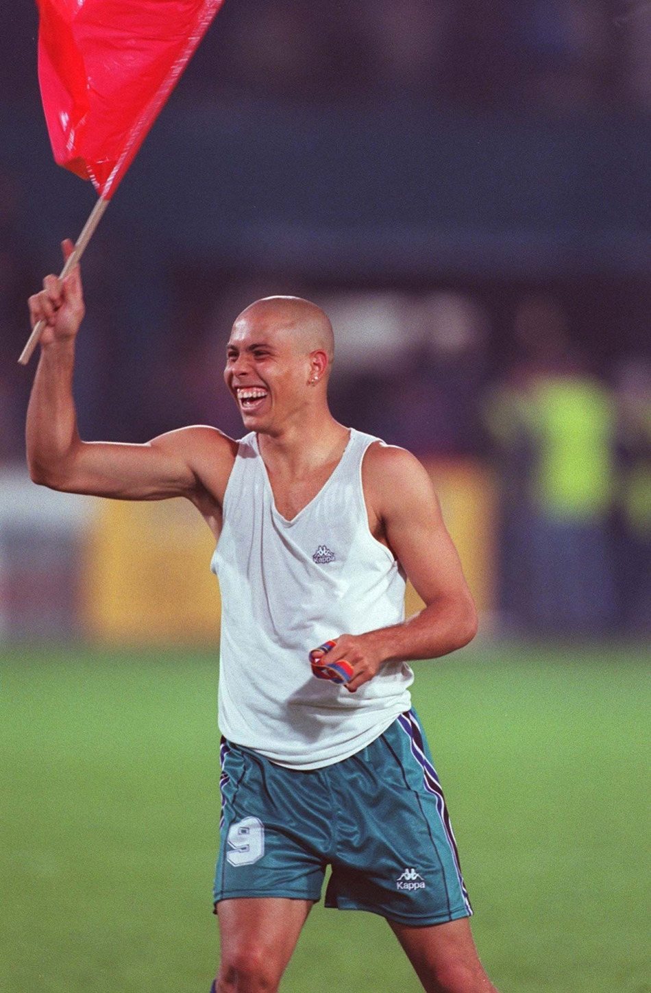 罗纳尔多职业生涯回顾_高清图集_新浪网