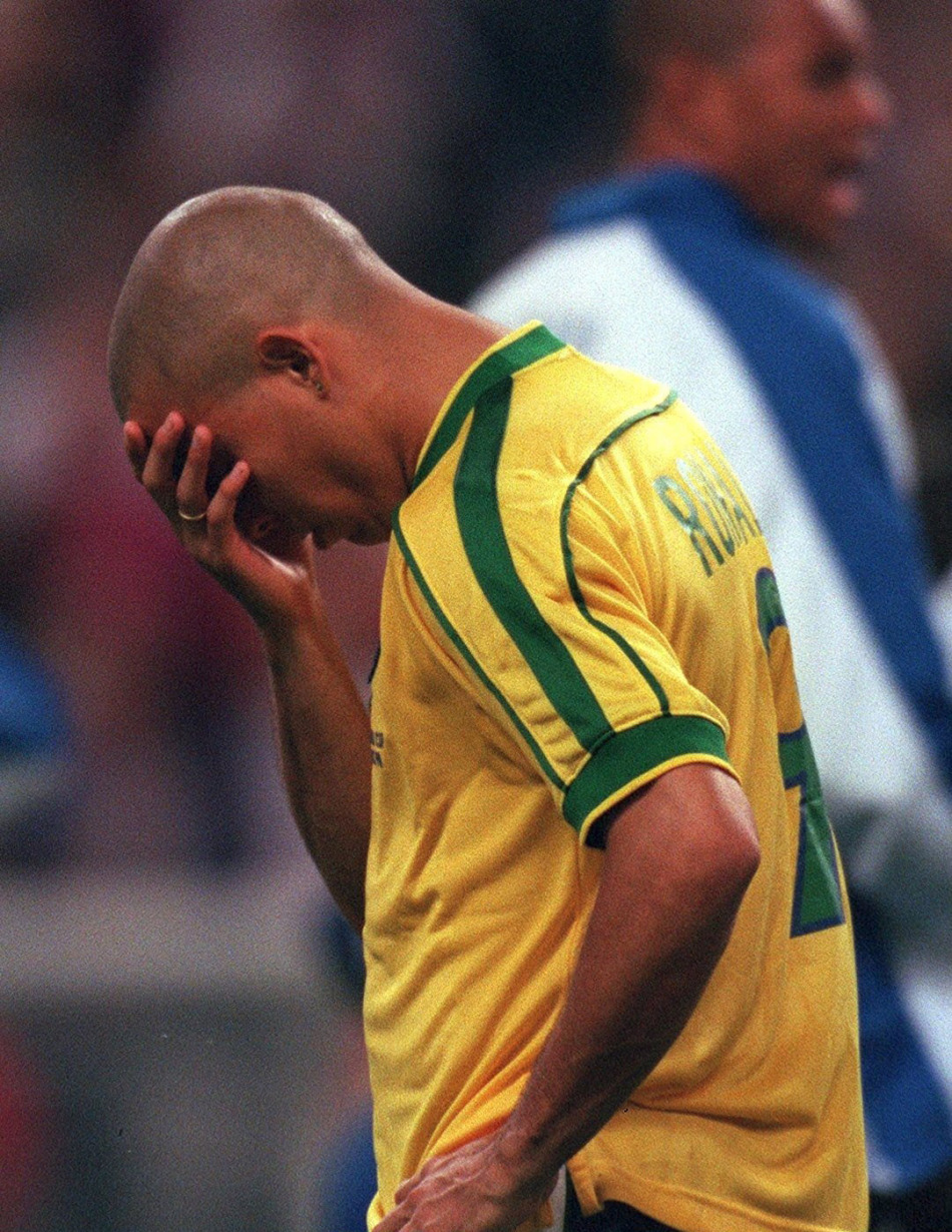 罗纳尔多职业生涯回顾_高清图集_新浪网