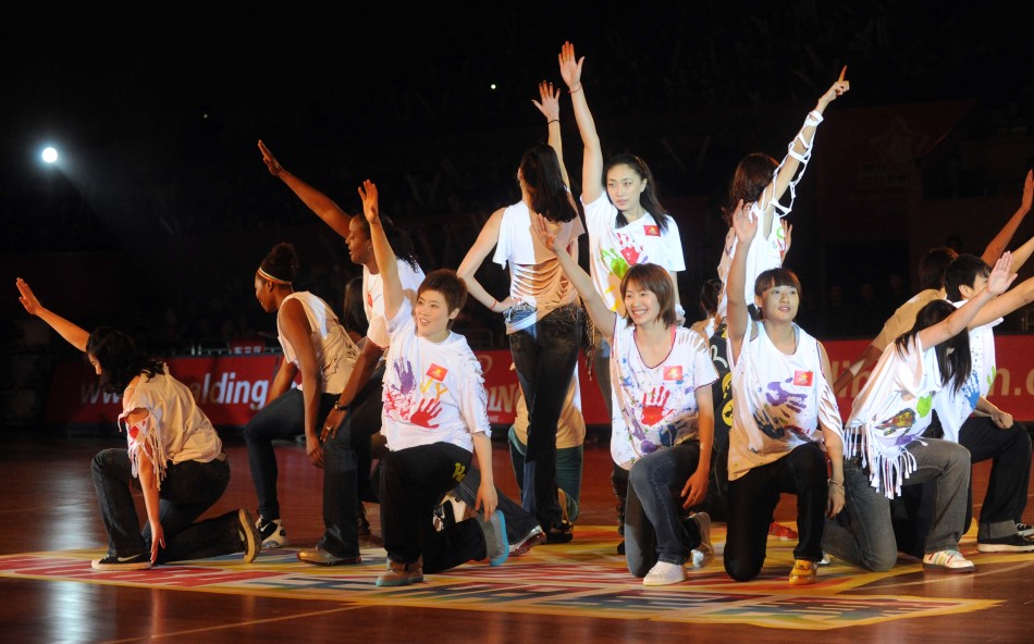 wcba全明星热舞开场