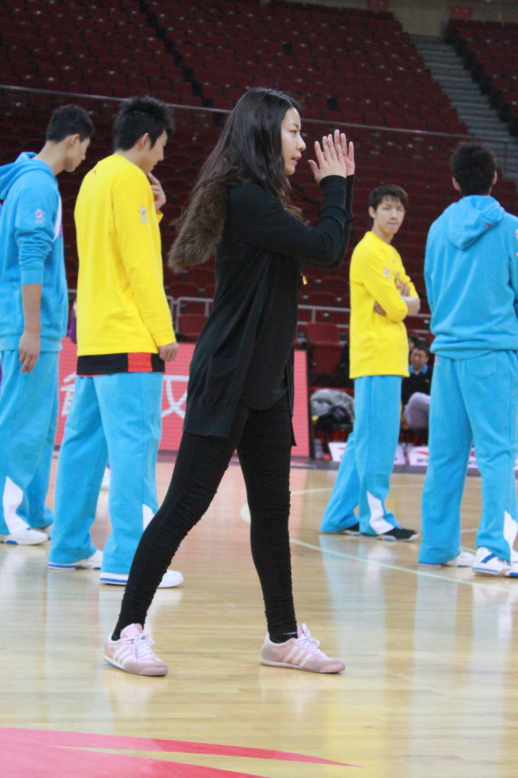 cba星锐球员跳舞彩排演练_高清图集_新浪网