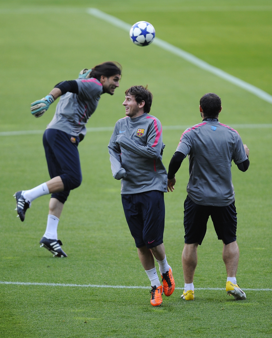 巴萨训练备战欧冠半决赛_高清图集_新浪网