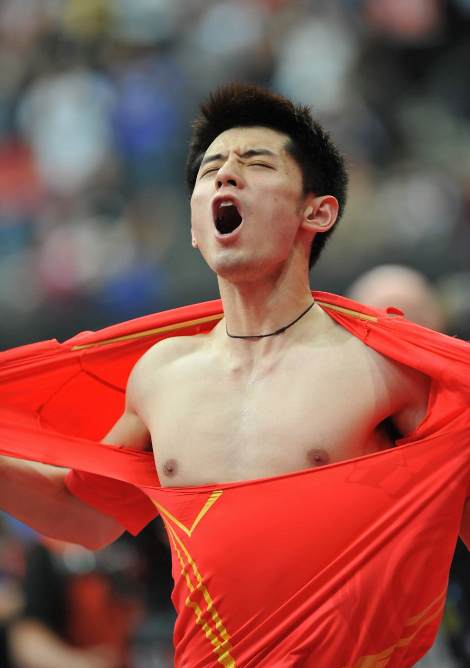 张继科夺冠激情撕衣庆祝_高清图集_新浪网