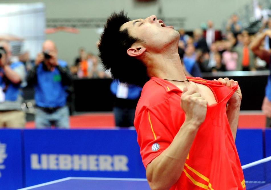 张继科夺冠激情撕衣庆祝_高清图集_新浪网