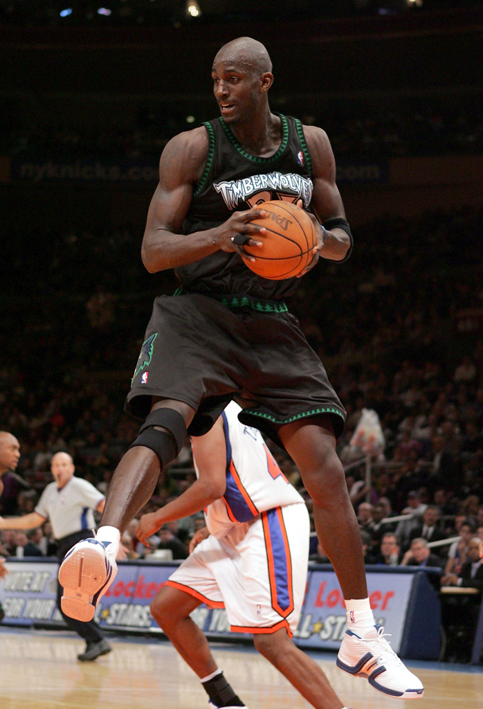 nba咆哮帝加内特职业生涯咆哮装备集锦_高清图集_新浪网