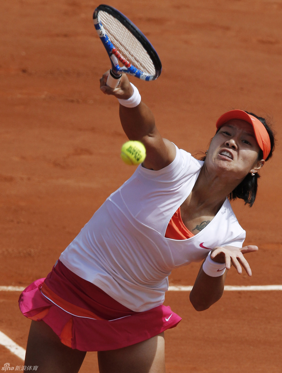 法网李娜险胜晋级次轮_高清图集_新浪网