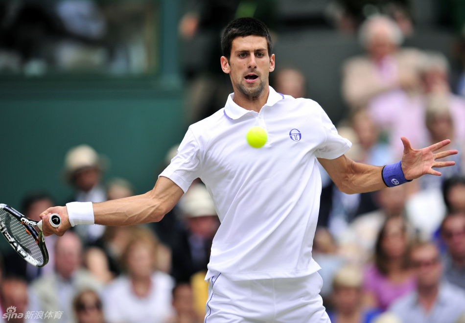 2011年草地大满贯温布尔登网球公开赛结束落幕大戏,塞尔维亚选手德约