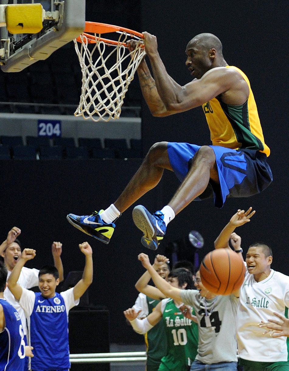 科比表演赛上演惊人扣篮_高清图集_新浪网