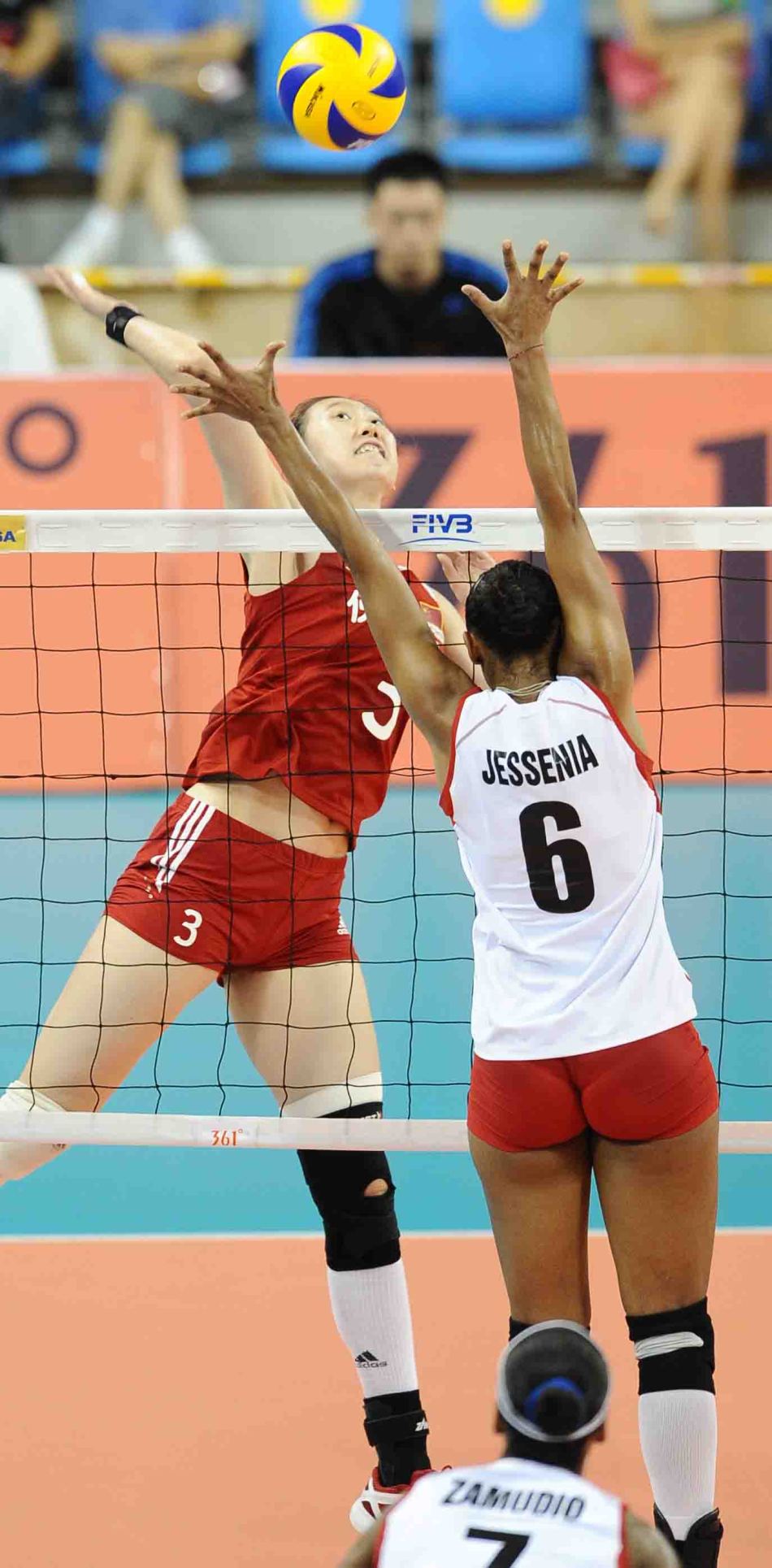 女排大奖赛中国3-0秘鲁_高清图集_新浪网