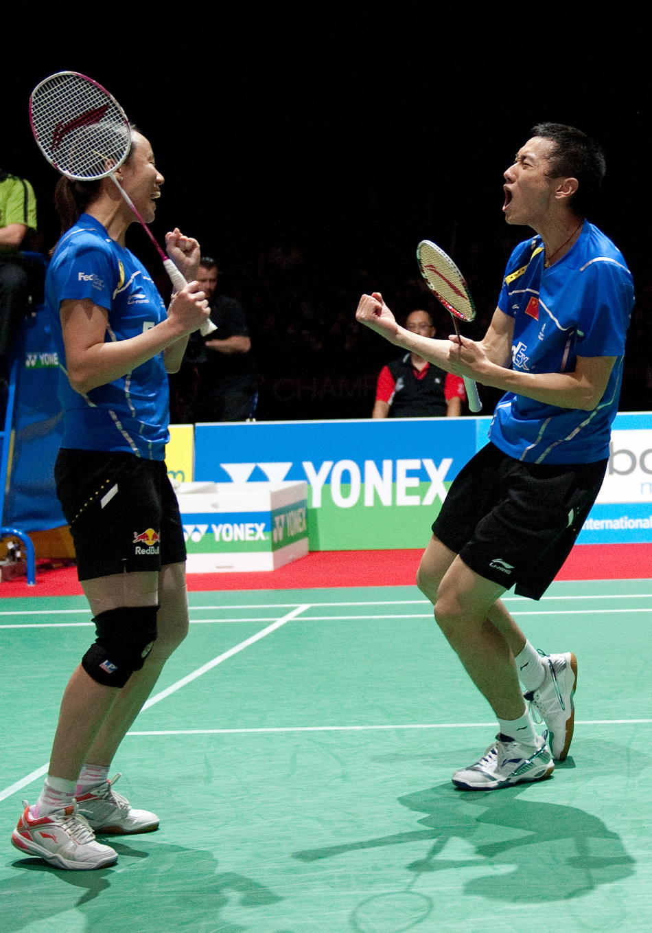 世羽赛张楠/赵芸蕾横扫夺冠