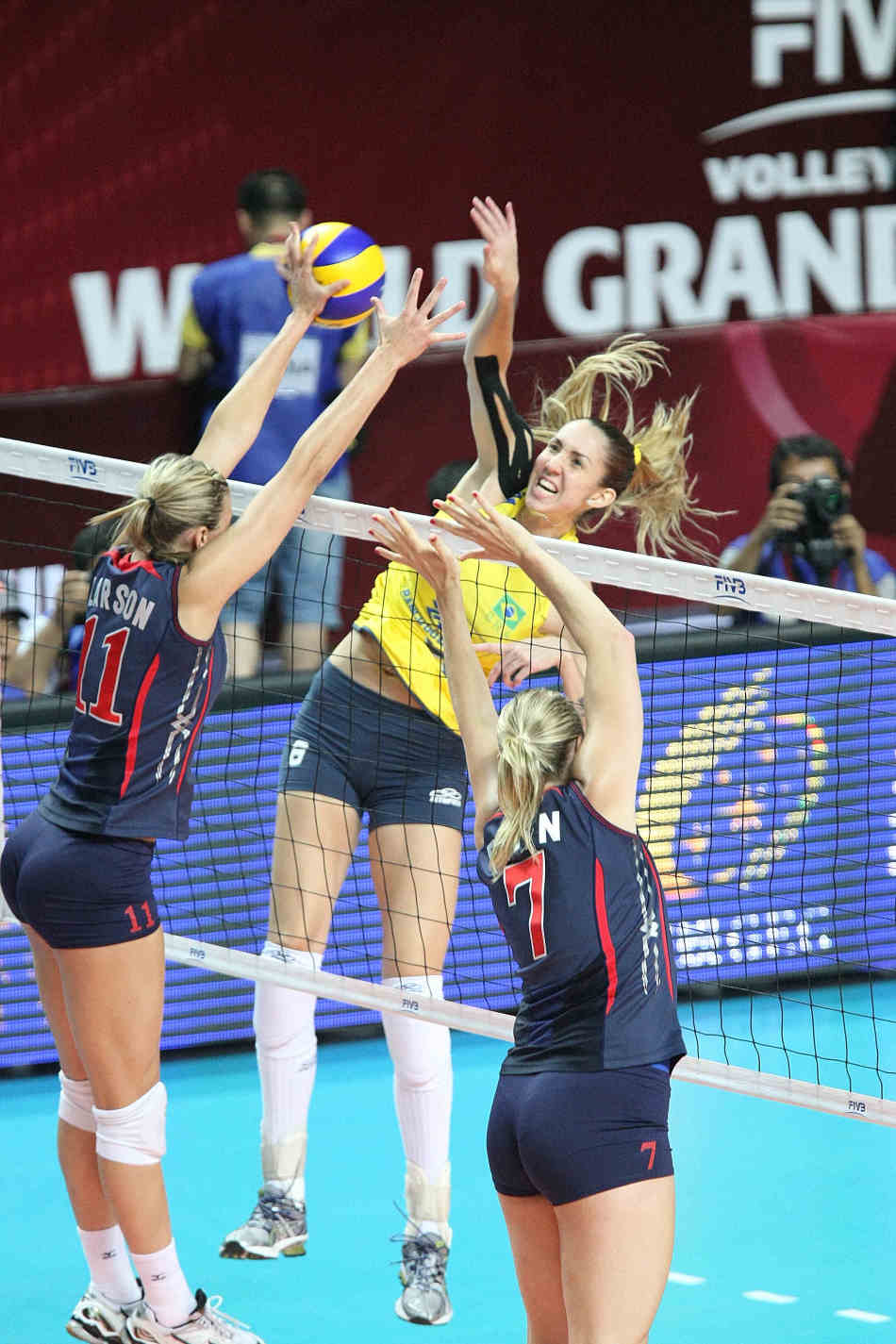 女排大奖赛美国3-0巴西_高清图集_新浪网