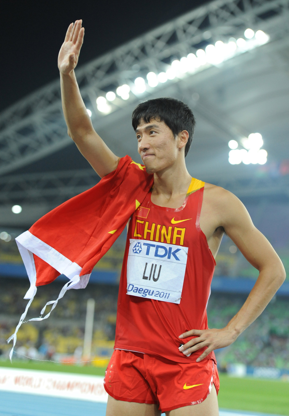 110米栏刘翔摘银罗伯斯犯规_高清图集_新浪网