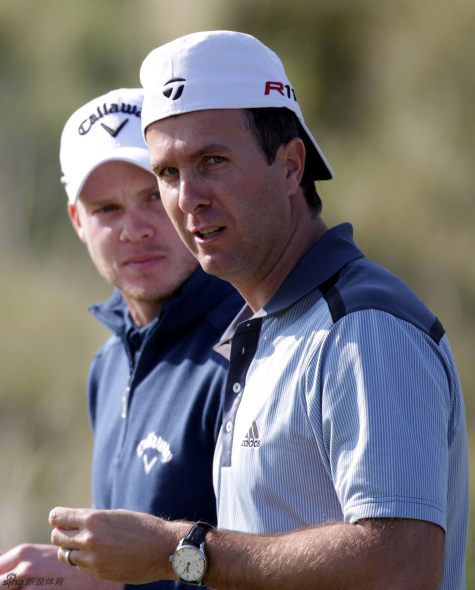 休伊-刘易斯瞄准古堡挥杆