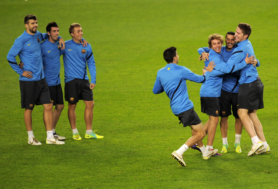 巴萨训练备战欧冠小组赛_高清图集_新浪网