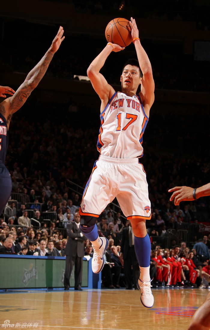 [常规赛]老鹰82-99尼克斯_高清图集_新浪网