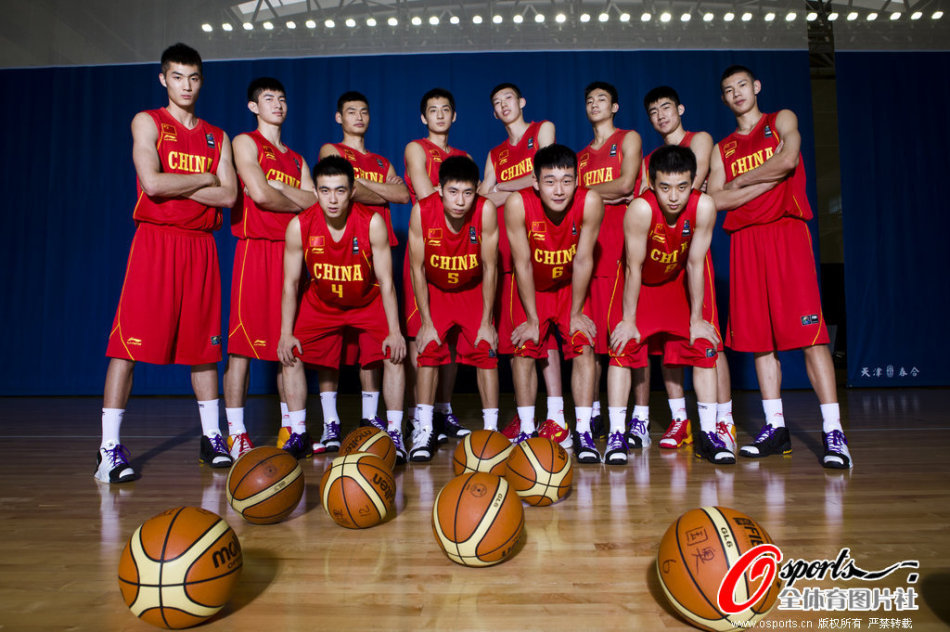 下页 上页 自动播放 下载原图 2012年6月20日,中国u17国青男篮官方