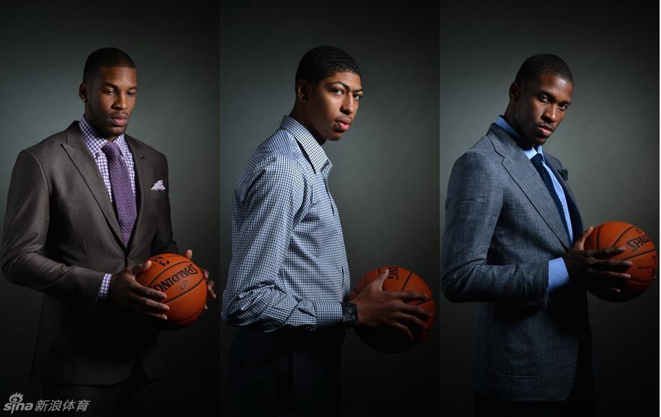 泰勒-泽勒尔西装革履