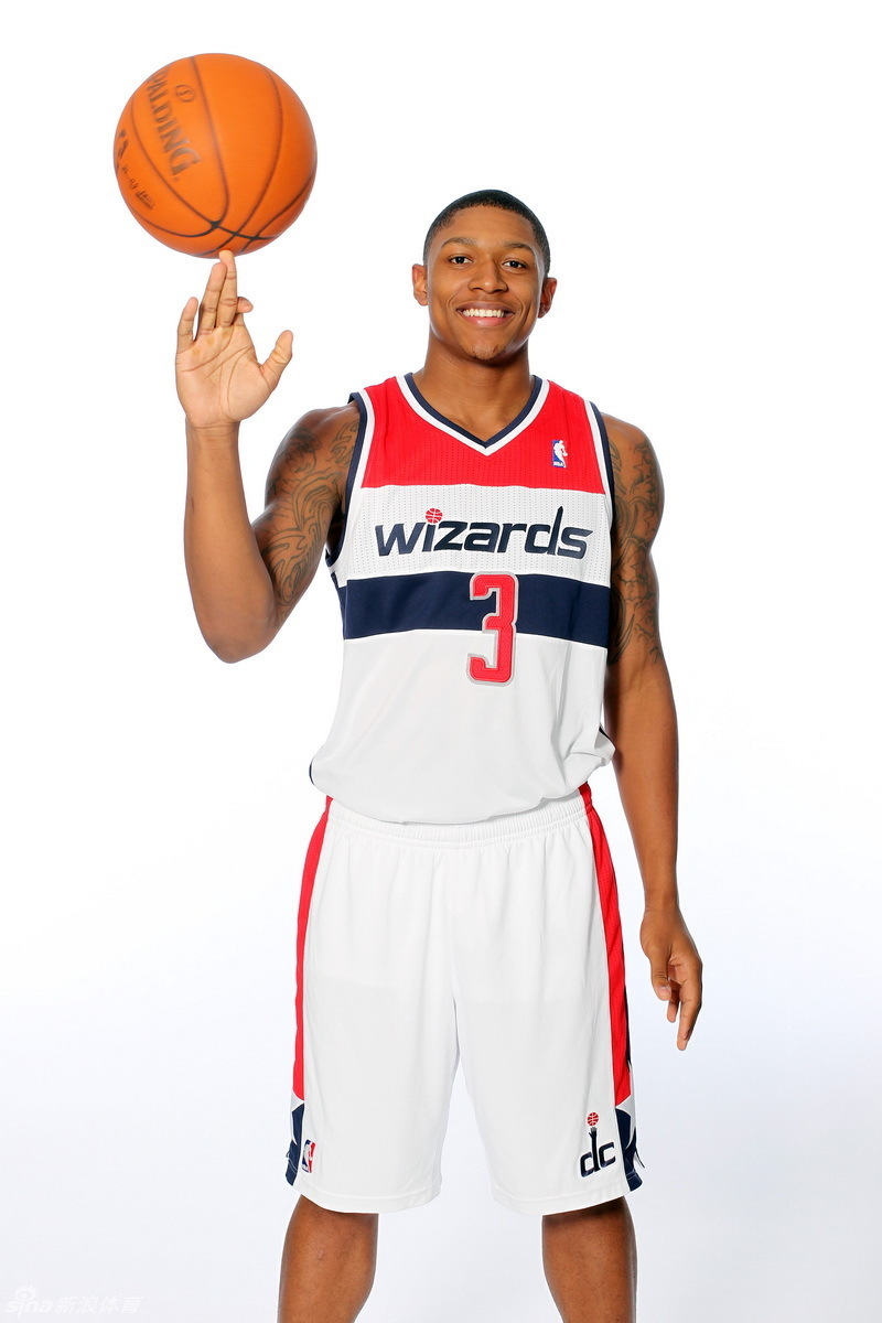 2012届新秀球衣定妆照_高清图集_新浪网