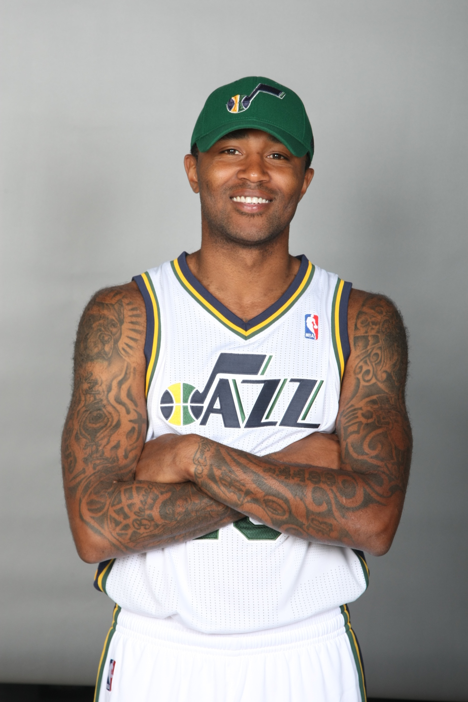 莫-威廉姆斯加盟爵士笑容满面_高清图集_新浪网