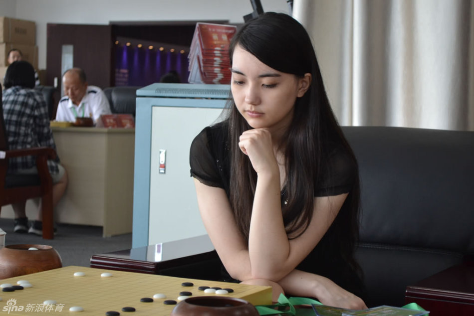 黑嘉嘉惊艳海峡围棋节_高清图集_新浪网