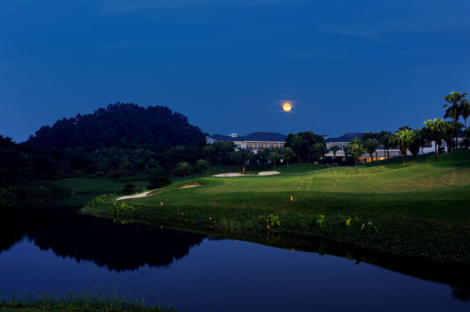 夜色下的高尔夫球场_高清图集_新浪网