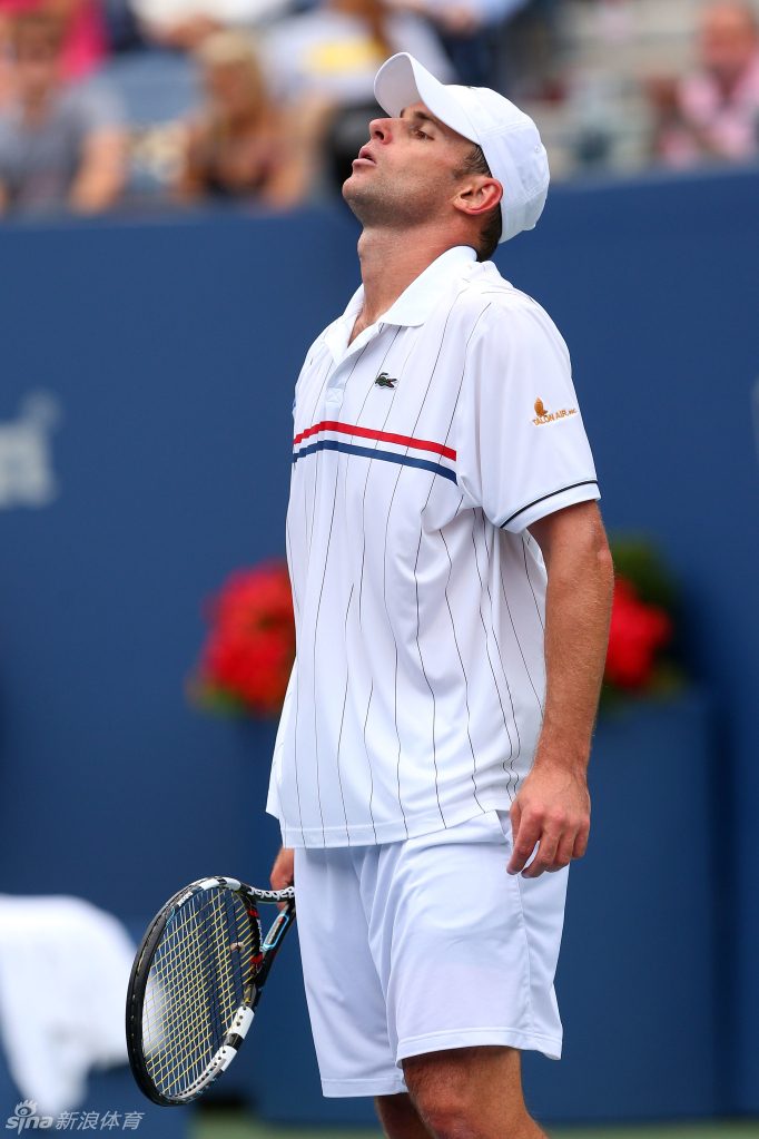 罗迪克妻子观战