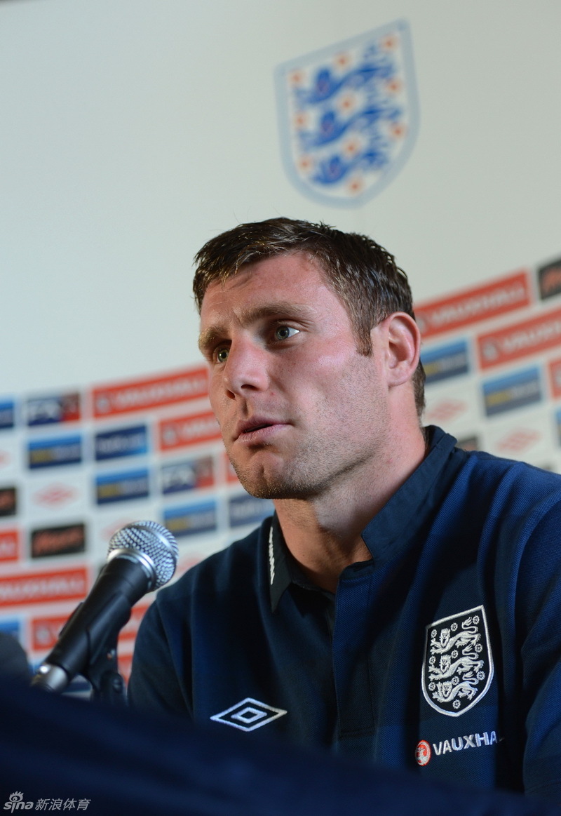 英格兰备战兰帕德出席发布会_高清图集_新浪网