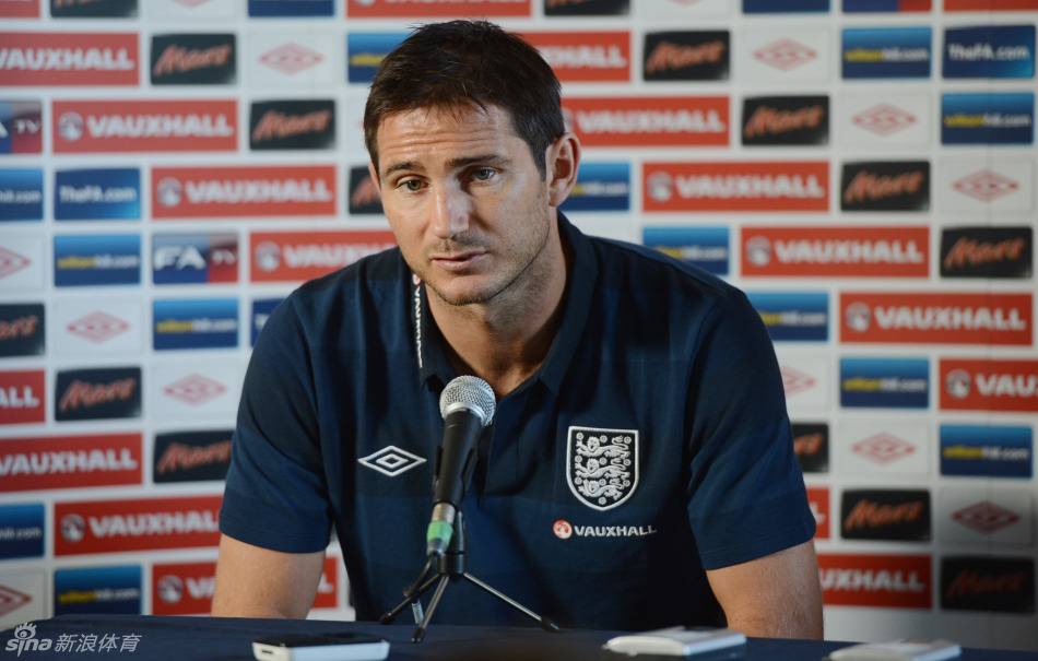 英格兰备战兰帕德出席发布会_高清图集_新浪网