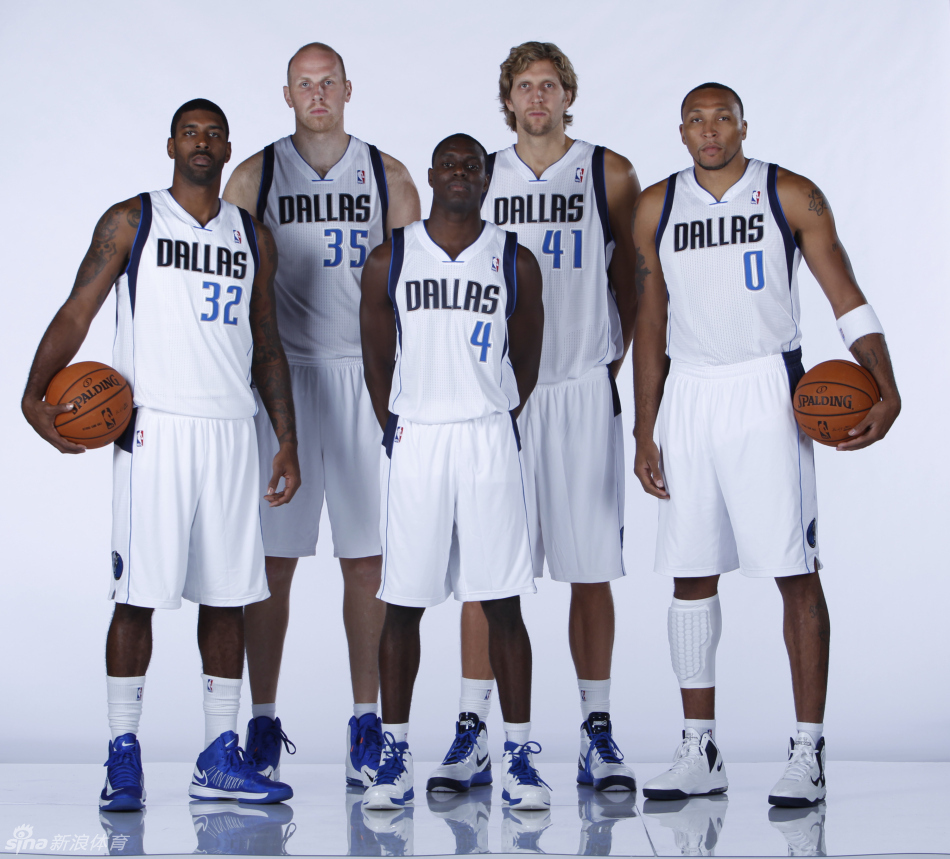 小牛队媒体日众新援亮相_高清图集_新浪网