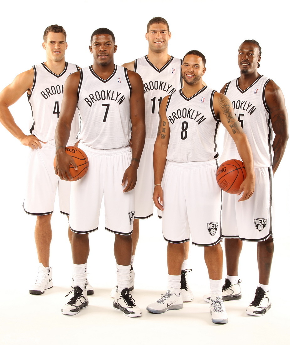 篮网媒体日五大先发集体亮相_高清图集_新浪网